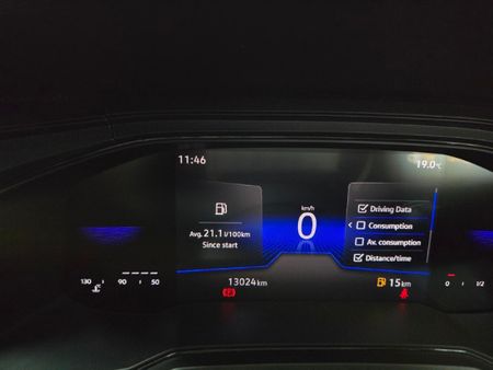 2025-Volkswagen-Polo-10-TSI_17