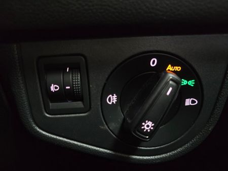 2025-Volkswagen-Polo-10-TSI_18