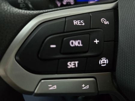 2025-Volkswagen-Polo-10-TSI_20