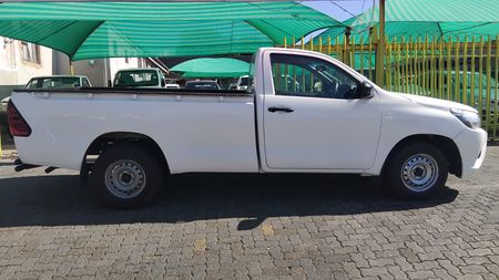 2025-Toyota-Hilux-20-Single-Cab_0
