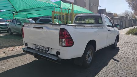 2025-Toyota-Hilux-20-Single-Cab_9