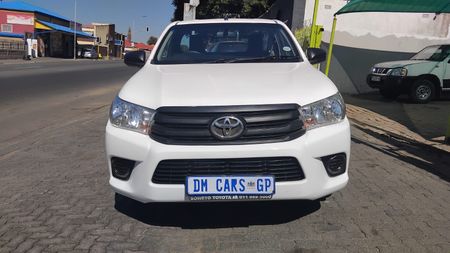 2025-Toyota-Hilux-20-Single-Cab_2