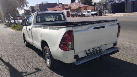 2025-Toyota-Hilux-20-Single-Cab_8