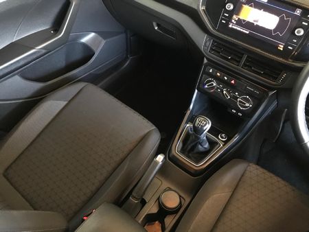 2023-Volkswagen-T-Cross-10-TSI-Comfortline_11