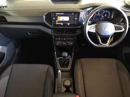 2023-Volkswagen-T-Cross-10-TSI-Comfortline_5