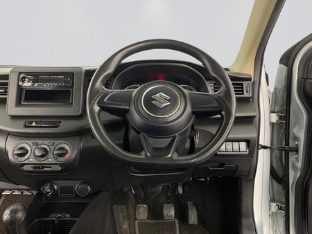 2025-Suzuki-Ertiga-15-GA_12