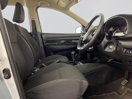 2025-Suzuki-Ertiga-15-GA_16
