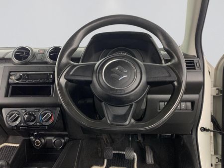 2023-Suzuki-Swift-12-GA_14