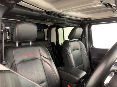 2023-Jeep-Gladiator-Rubicon-36-4x4-Auto-Double-Cab_11