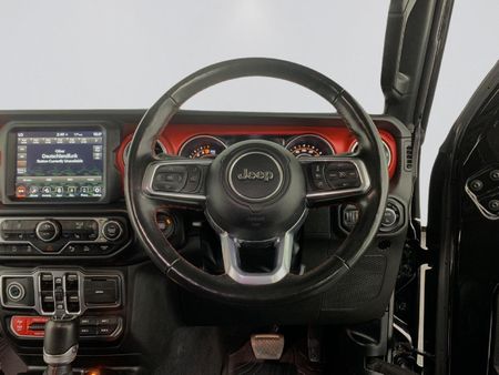 2023-Jeep-Gladiator-Rubicon-36-4x4-Auto-Double-Cab_17