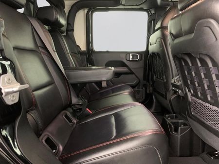 2023-Jeep-Gladiator-Rubicon-36-4x4-Auto-Double-Cab_19