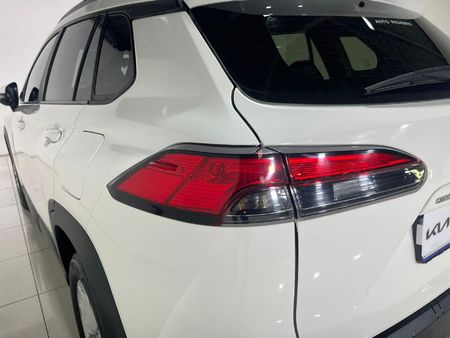 2024-Toyota-Corolla-Cross-18-XS_11