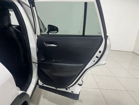 2024-Toyota-Corolla-Cross-18-XS_16