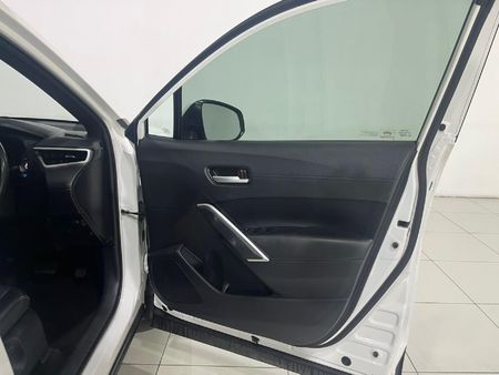 2024-Toyota-Corolla-Cross-18-XS_18