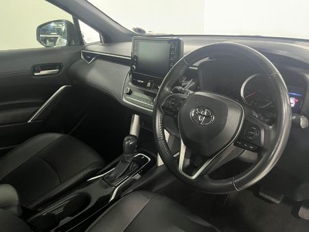 2024-Toyota-Corolla-Cross-18-XS_21