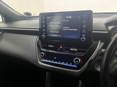 2024-Toyota-Corolla-Cross-18-XS_22
