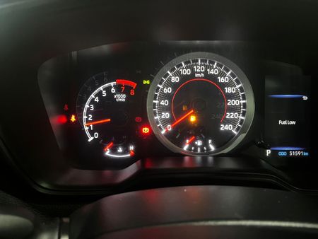 2024-Toyota-Corolla-Cross-18-XS_25