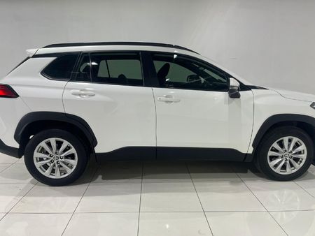 2024-Toyota-Corolla-Cross-18-XS_7