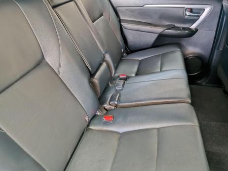 2025-Toyota-Fortuner-24-GD-6-RB-Auto_10