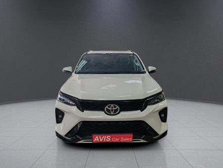 2025-Toyota-Fortuner-24-GD-6-RB-Auto_1