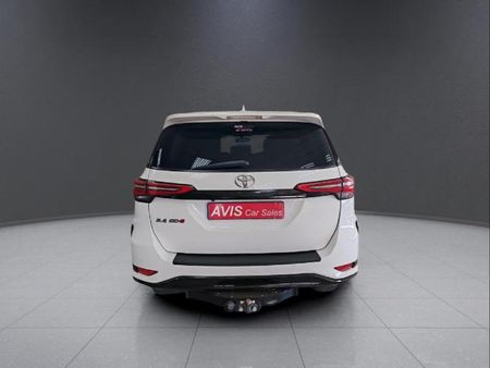 2025-Toyota-Fortuner-24-GD-6-RB-Auto_5