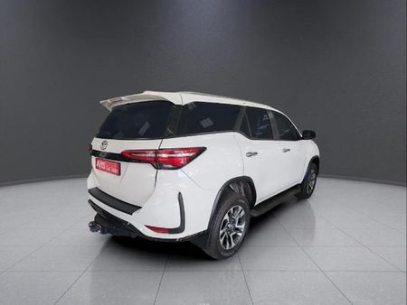 2025-Toyota-Fortuner-24-GD-6-RB-Auto_6
