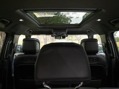 2022-Land-Rover-Defender-110-P525-V8-Carpathian-Edition-386kW_10