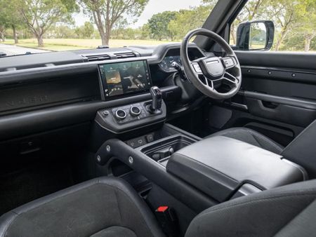 2022-Land-Rover-Defender-110-P525-V8-Carpathian-Edition-386kW_13