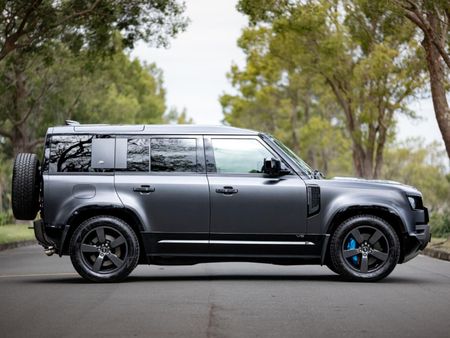 2022-Land-Rover-Defender-110-P525-V8-Carpathian-Edition-386kW_7