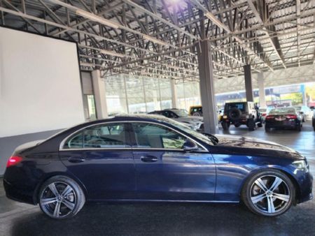 2022-Mercedes-Benz-C-Class-C-220d-Auto_3
