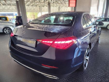 2022-Mercedes-Benz-C-Class-C-220d-Auto_4