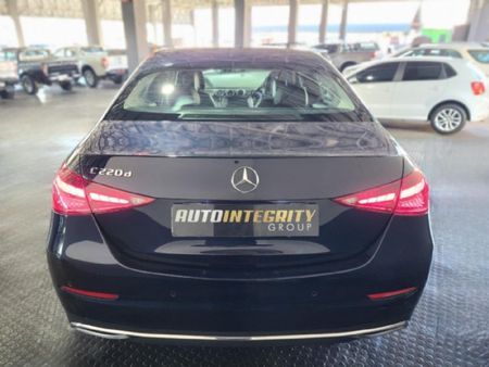 2022-Mercedes-Benz-C-Class-C-220d-Auto_5