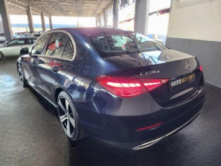 2022-Mercedes-Benz-C-Class-C-220d-Auto_6