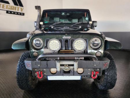 2010-Jeep-Wrangler-Unlimited-28-CRD-Sahara-Auto_1