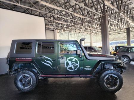 2010-Jeep-Wrangler-Unlimited-28-CRD-Sahara-Auto_3