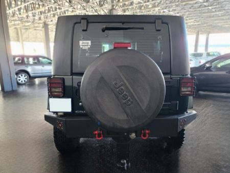 2010-Jeep-Wrangler-Unlimited-28-CRD-Sahara-Auto_5
