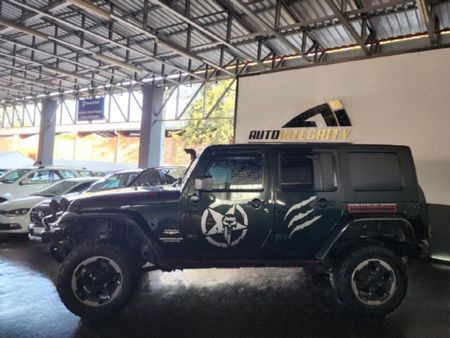 2010-Jeep-Wrangler-Unlimited-28-CRD-Sahara-Auto_7