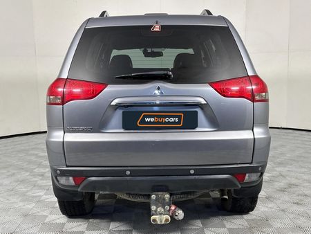 2015-Mitsubishi-Pajero-Sport-25D-4x4-Auto_17