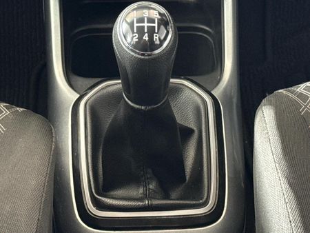 2024-Suzuki-Ignis-12-GLX_10