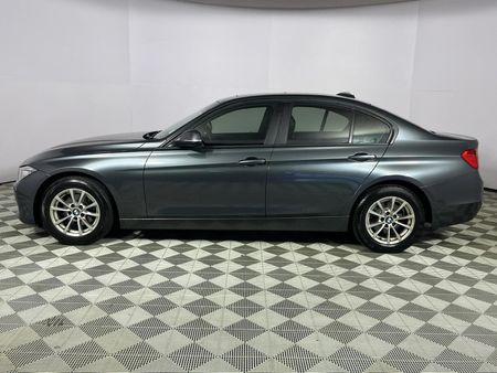 2015-BMW-3-Series-320i-Auto_18