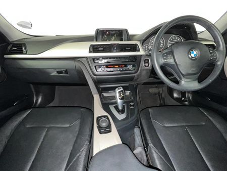 2015-BMW-3-Series-320i-Auto_1