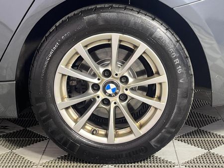 2015-BMW-3-Series-320i-Auto_6