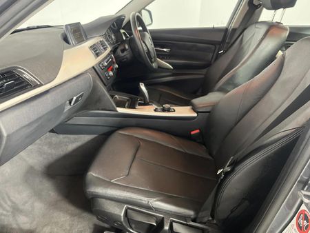 2015-BMW-3-Series-320i-Auto_8