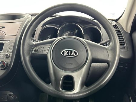 2011-Kia-Soul-16_11