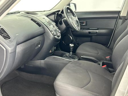 2011-Kia-Soul-16_7