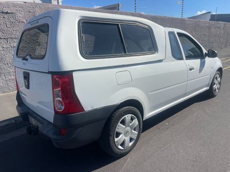 2013-Nissan-NP200-16-AC-Safety-Pack_6