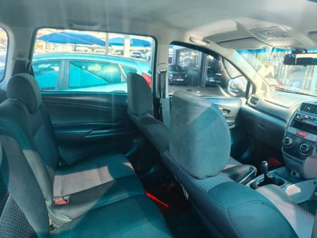 2015-Toyota-Avanza-15-SX_10