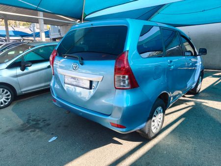 2015-Toyota-Avanza-15-SX_4