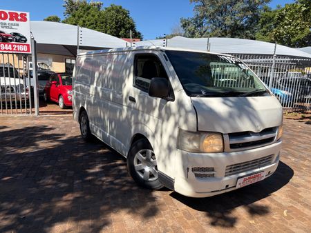 2005-Toyota-Quantum-25-D-4D-Panel-Van_0