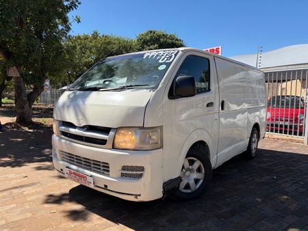 2005-Toyota-Quantum-25-D-4D-Panel-Van_1